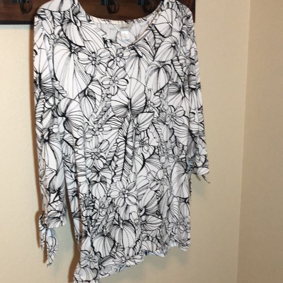 CJ Banks floral blouse - Picture 6 of 7